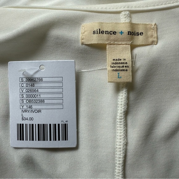 Silence + Noise Tank Top - Picture 5 of 6